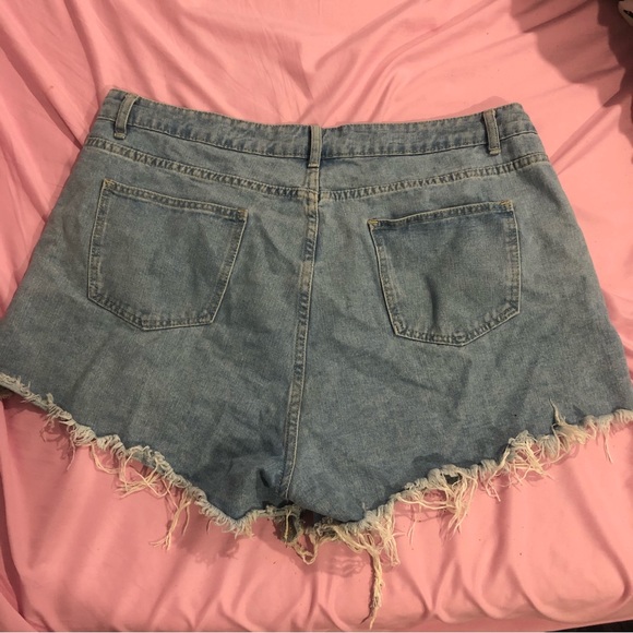 Ripped jeans shorts - Picture 2 of 2